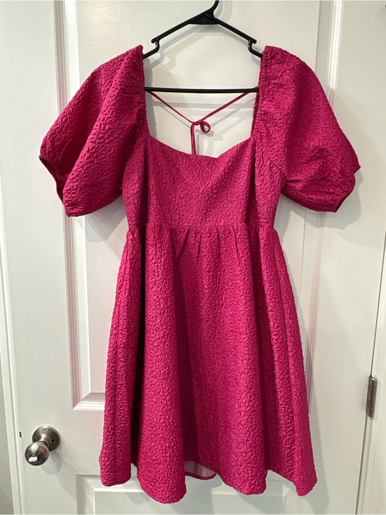 Lucy Paris Dresses & Skirts - Lucy Paris Hot Pink Textured Puff-Sleeve Midi Dress